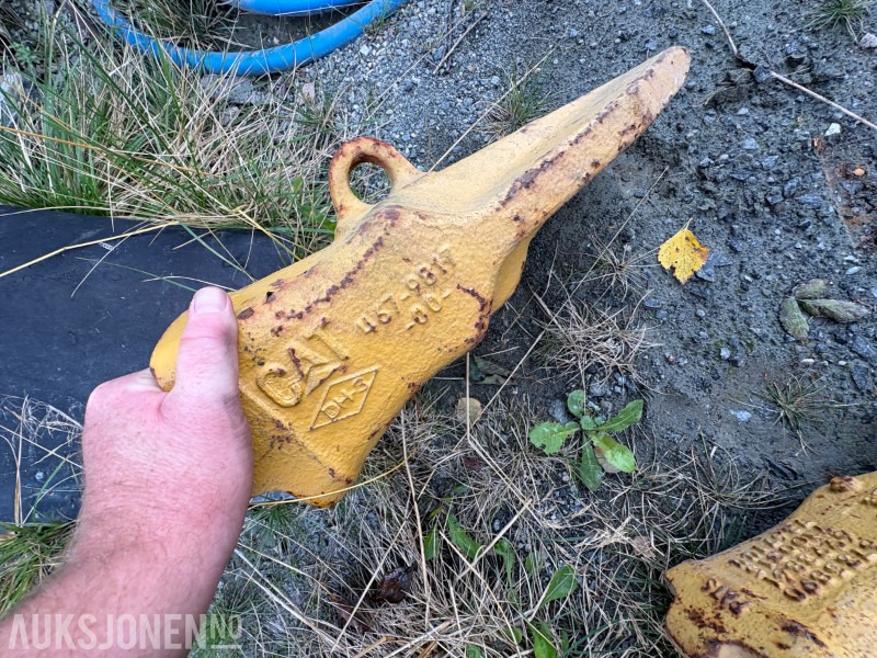 Cat graveskuffetenner til gravemaskin og/eller hjullaster - Equipamento de Máquina de construção: foto 4 Cat graveskuffetenner til gravemaskin og/eller hjullaster - Equipamento de Máquina de construção: foto 4