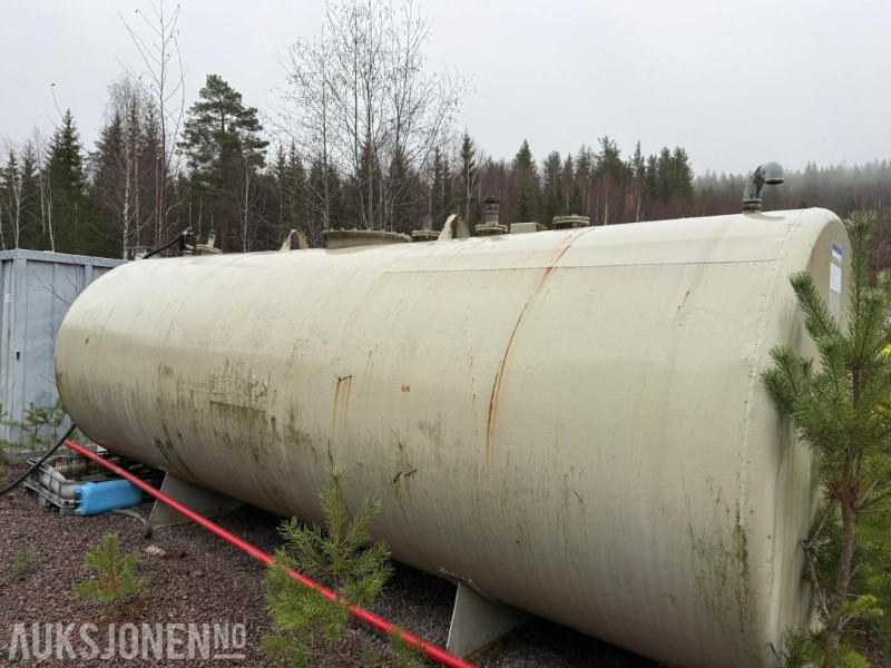 Dieseltank volum 8-10m3 - Equipamento de Máquina de construção: foto 3 Dieseltank volum 8-10m3 - Equipamento de Máquina de construção: foto 3