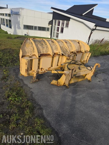 Hydraulisk hjullaster skjær - BM Feste - Equipamento de Máquina de construção: foto 1 Hydraulisk hjullaster skjær - BM Feste - Equipamento de Máquina de construção: foto 1