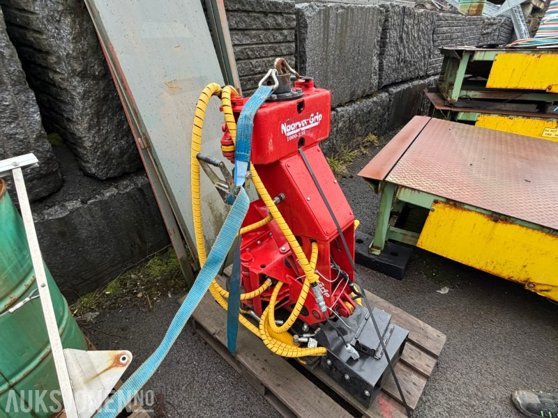 Naarva-grip 1000 23E energiklipp/hogstaggregat - Equipamento de Máquina de construção: foto 1 Naarva-grip 1000 23E energiklipp/hogstaggregat - Equipamento de Máquina de construção: foto 1