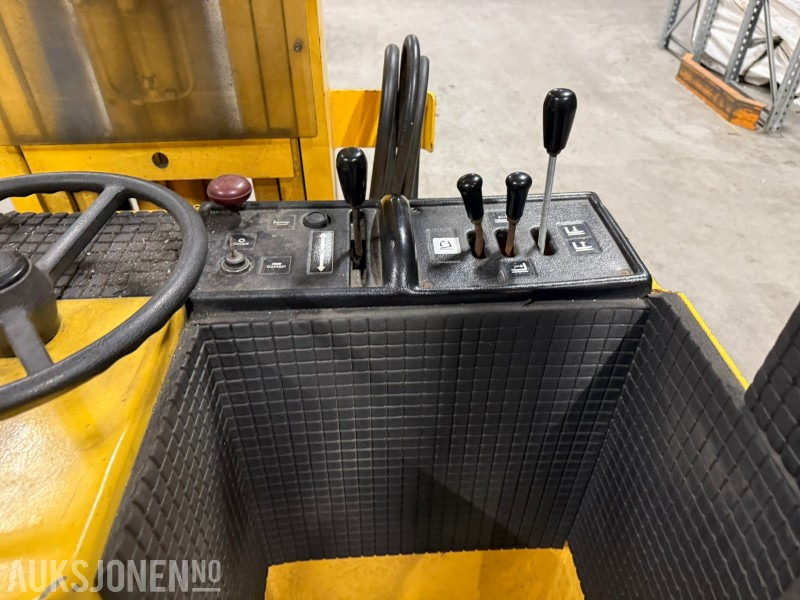 1995 ABECO 12 SMATTF – Elektrisk skyvemasttruck / stabler 1200 kg, 5,65 m løftehøyde - Equipamento de movimentação: foto 5 1995 ABECO 12 SMATTF – Elektrisk skyvemasttruck / stabler 1200 kg, 5,65 m løftehøyde - Equipamento de movimentação: foto 5