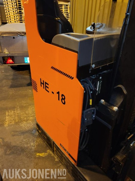 2006 HE-18 BT-RRB1AC Skyvemasttruck - Equipamento de movimentação: foto 3 2006 HE-18 BT-RRB1AC Skyvemasttruck - Equipamento de movimentação: foto 3