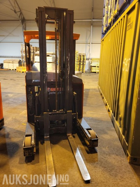 2006 HE-18 BT-RRB1AC Skyvemasttruck - Equipamento de movimentação: foto 1 2006 HE-18 BT-RRB1AC Skyvemasttruck - Equipamento de movimentação: foto 1