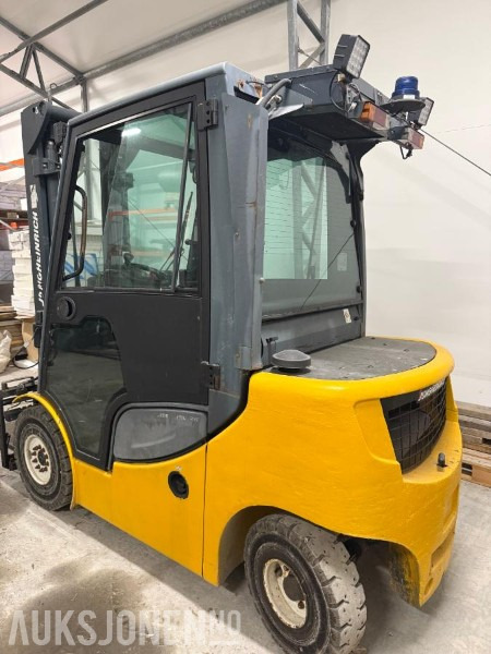 2009 JUNGHEINRICH DFG-425. 4090kg. Løftekap 2500kg - Equipamento de movimentação: foto 2 2009 JUNGHEINRICH DFG-425. 4090kg. Løftekap 2500kg - Equipamento de movimentação: foto 2