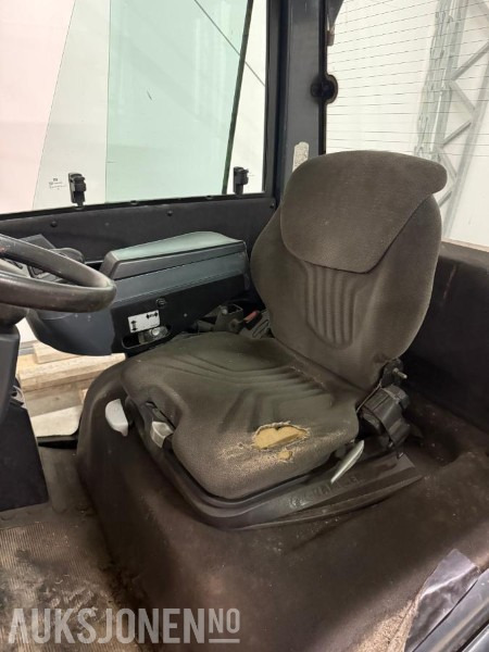 2009 JUNGHEINRICH DFG-425. 4090kg. Løftekap 2500kg - Equipamento de movimentação: foto 5 2009 JUNGHEINRICH DFG-425. 4090kg. Løftekap 2500kg - Equipamento de movimentação: foto 5