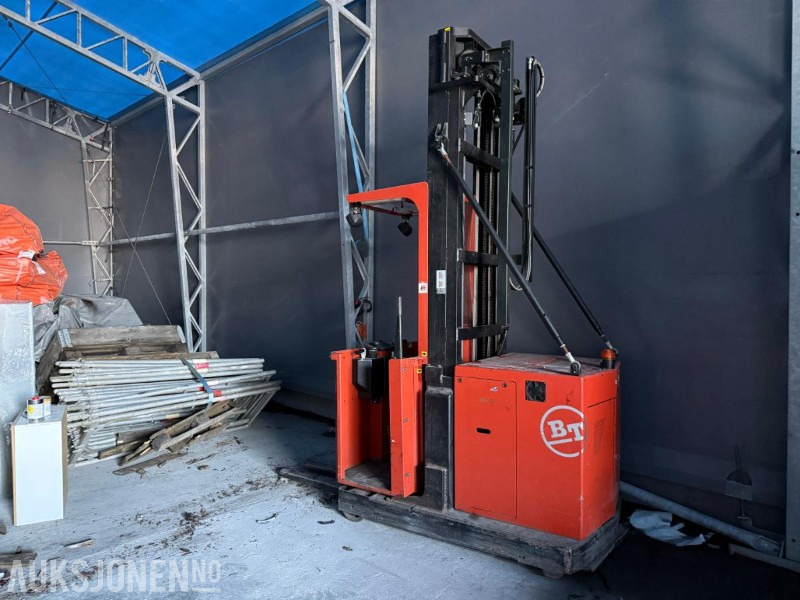 BT 1000 HSE ordreplukktruck (2007-modell) - Equipamento de movimentação: foto 1 BT 1000 HSE ordreplukktruck (2007-modell) - Equipamento de movimentação: foto 1