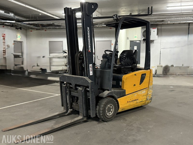 Jungheinrich efg 216k elektrisk truck, 48V, lader og gafler inkludert - Equipamento de movimentação: foto 1 Jungheinrich efg 216k elektrisk truck, 48V, lader og gafler inkludert - Equipamento de movimentação: foto 1