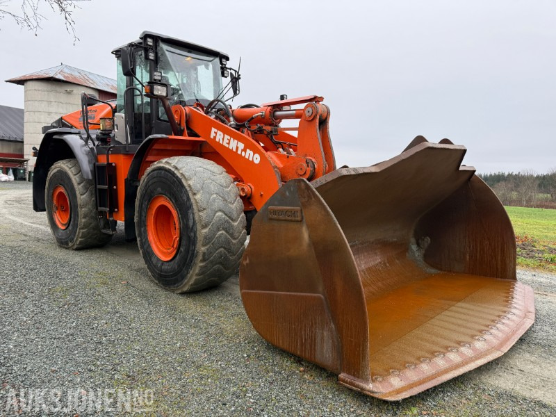 Hitachi ZW 310-6 Lite timer etter alder - kun 4242t - Escavadeira: foto 3 Hitachi ZW 310-6 Lite timer etter alder - kun 4242t - Escavadeira: foto 3