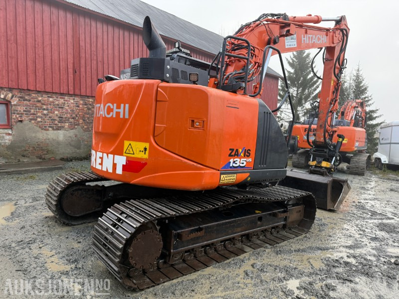 Hitachi ZX135 US-6 EC219, 2 skuffer, sentralsmøring - Escavadeira: foto 5 Hitachi ZX135 US-6 EC219, 2 skuffer, sentralsmøring - Escavadeira: foto 5