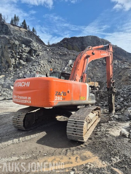 Hitachi ZX280LC Ny motor 2.500 timer siden, nye belter 1.000timer siden , Sentralsmøring, hurtigkobling, 11.600 arbeidstimer, 1 skuffe - Escavadeira: foto 4 Hitachi ZX280LC Ny motor 2.500 timer siden, nye belter 1.000timer siden , Sentralsmøring, hurtigkobling, 11.600 arbeidstimer, 1 skuffe - Escavadeira: foto 4