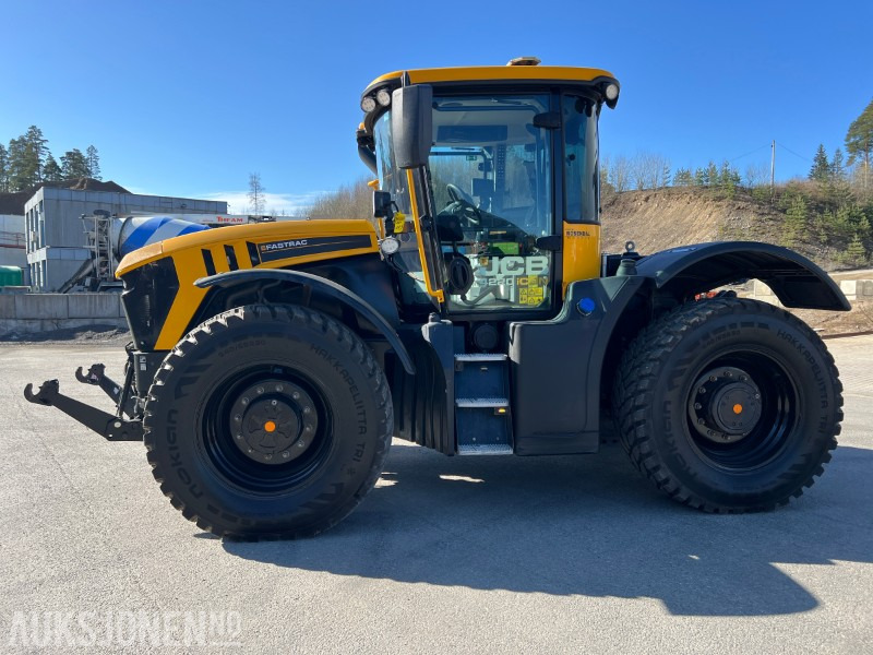 JCB 4220 Icon - spakstyring - lite timer, mye utstyr - Trator: foto 2 JCB 4220 Icon - spakstyring - lite timer, mye utstyr - Trator: foto 2