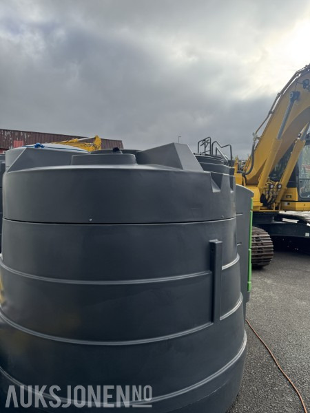 Kingspan Fuelmaster 3500L stasjonær dieseltank med pumpe og låsbart skap. - Equipamento de construção: foto 3 Kingspan Fuelmaster 3500L stasjonær dieseltank med pumpe og låsbart skap. - Equipamento de construção: foto 3
