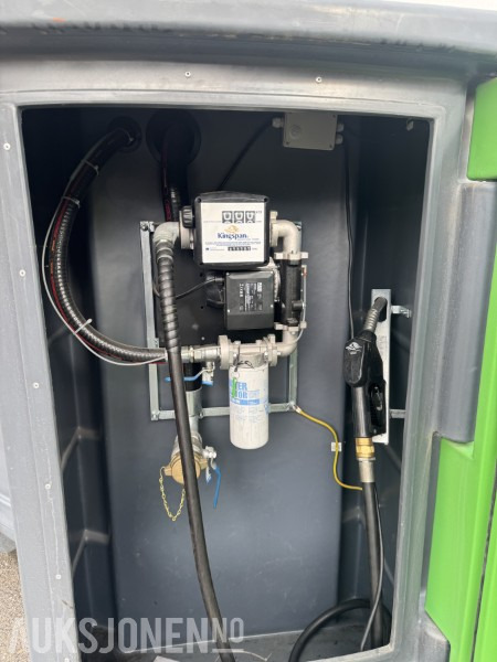 Kingspan Fuelmaster 3500L stasjonær dieseltank med pumpe og låsbart skap. - Equipamento de construção: foto 4 Kingspan Fuelmaster 3500L stasjonær dieseltank med pumpe og låsbart skap. - Equipamento de construção: foto 4