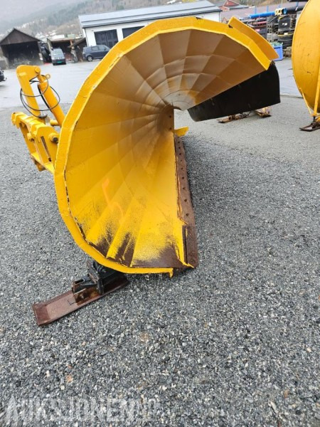 1992 Øveraasen diagonalplog DL 285 B - Største bredde 2900 mm - Med parallellogram - Hydraulisk løft - Máquina agrícola: foto 3 1992 Øveraasen diagonalplog DL 285 B - Største bredde 2900 mm - Med parallellogram - Hydraulisk løft - Máquina agrícola: foto 3