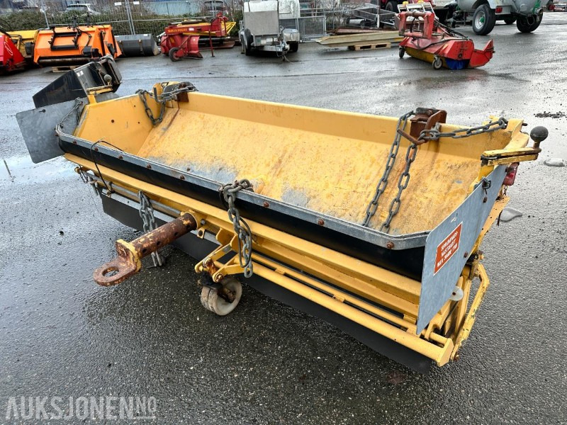 1997 Falköping LB 1000 Strøkasse – 1,0 m³ - Máquina agrícola: foto 1 1997 Falköping LB 1000 Strøkasse – 1,0 m³ - Máquina agrícola: foto 1