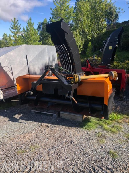 2000 Westbjørn 2450-S Snøfres - Máquina agrícola: foto 4 2000 Westbjørn 2450-S Snøfres - Máquina agrícola: foto 4