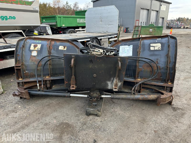 2003 -Tellefsdal brøyteskjær - V-plow high - HK - 3,1m – HMV feste – Repobjekt - Máquina agrícola: foto 3 2003 -Tellefsdal brøyteskjær - V-plow high - HK - 3,1m – HMV feste – Repobjekt - Máquina agrícola: foto 3