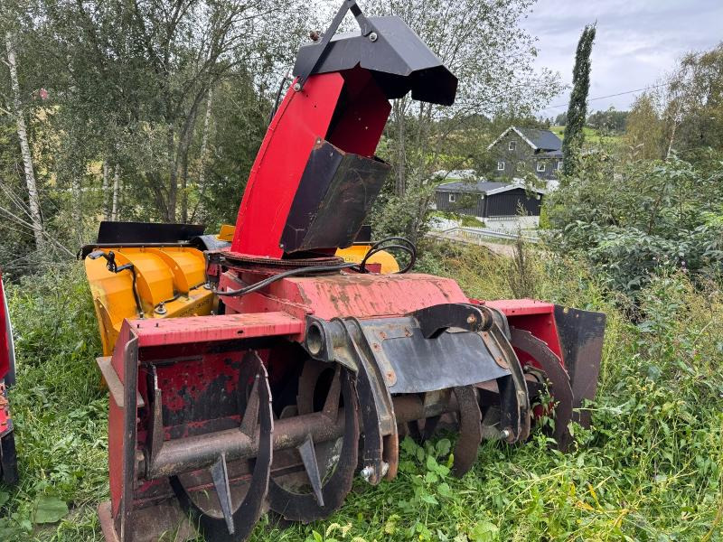 2006 Tokvam 260 THS 2-trinns snøfreser med 3-punkt feste - Máquina agrícola: foto 1 2006 Tokvam 260 THS 2-trinns snøfreser med 3-punkt feste - Máquina agrícola: foto 1