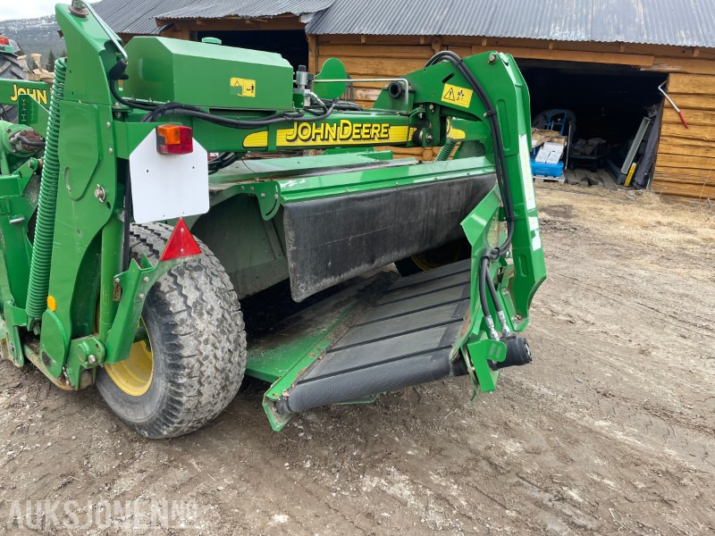 2009 John Deere 530 slåmaskin med transportbånd - Máquina agrícola: foto 1 2009 John Deere 530 slåmaskin med transportbånd - Máquina agrícola: foto 1