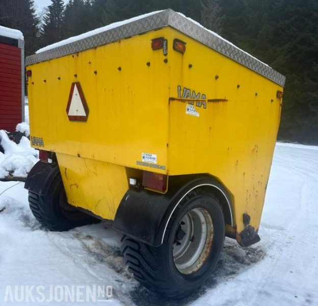 2010 Strøvogn / Sandstrøer - Vama TH 2500 - Máquina agrícola: foto 4 2010 Strøvogn / Sandstrøer - Vama TH 2500 - Máquina agrícola: foto 4