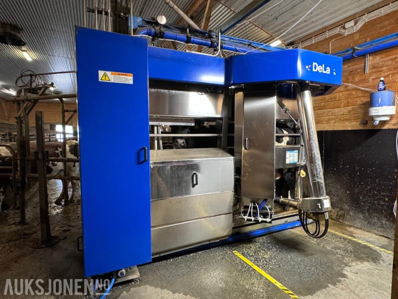 2013 DeLaval VMS melkerobot med 1 kraftfôrstasjon FSC40 - Høyre utgave - Steam - Innredning og grinder foran - Vakuumpumpe - Fortsatt i daglig drift - Máquina agrícola: foto 3 2013 DeLaval VMS melkerobot med 1 kraftfôrstasjon FSC40 - Høyre utgave - Steam - Innredning og grinder foran - Vakuumpumpe - Fortsatt i daglig drift - Máquina agrícola: foto 3