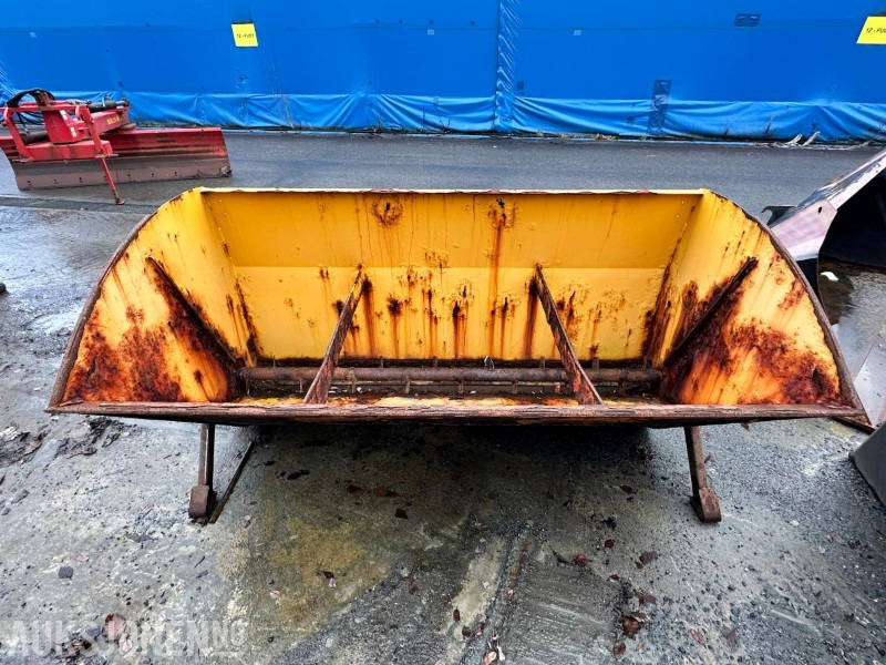 2015 Dalen 2034 strøkasse - Máquina agrícola: foto 1 2015 Dalen 2034 strøkasse - Máquina agrícola: foto 1