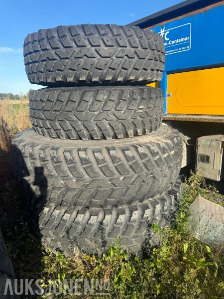 2020 Nokian tri dekk og felg Nokian tri - Máquina agrícola: foto 1 2020 Nokian tri dekk og felg Nokian tri - Máquina agrícola: foto 1