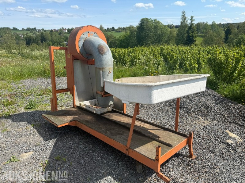 Bærrensker til traktor - brukt til solbær - Máquina agrícola: foto 1 Bærrensker til traktor - brukt til solbær - Máquina agrícola: foto 1