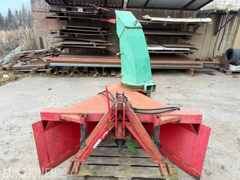 Snøfreser med 3-punktsfeste til traktor – hydraulisk utkaster - Máquina agrícola: foto 1 Snøfreser med 3-punktsfeste til traktor – hydraulisk utkaster - Máquina agrícola: foto 1