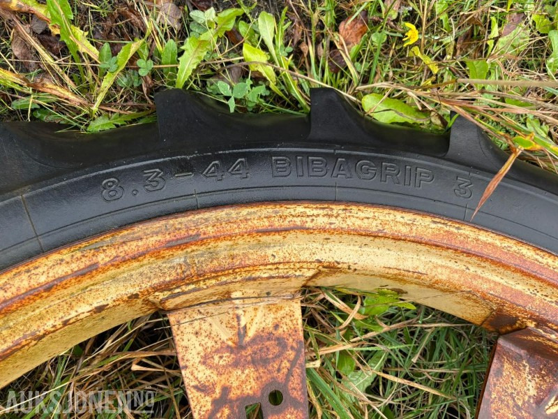 TVILLING HJUL OG SPRØYTEHJUL TIL TRAKTOR - Máquina agrícola: foto 5 TVILLING HJUL OG SPRØYTEHJUL TIL TRAKTOR - Máquina agrícola: foto 5