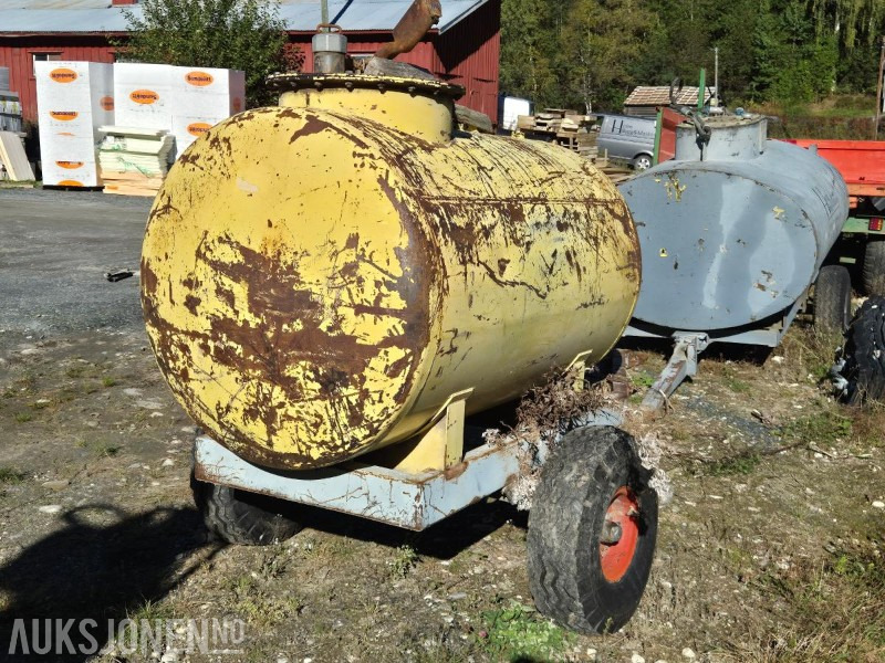 Mobil Dieseltank med hjulgang ca 1400 l - Equipamento de construção: foto 5 Mobil Dieseltank med hjulgang ca 1400 l - Equipamento de construção: foto 5