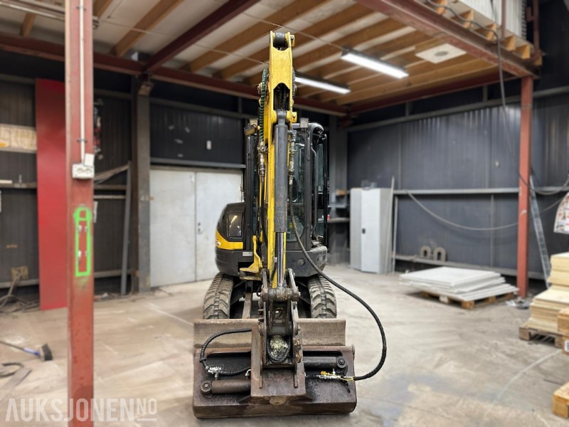 New Holland E35B SR – 2015 – 2184 timer – Nytt beltesett – 2 skuffer, - Mini escavadeira: foto 2 New Holland E35B SR – 2015 – 2184 timer – Nytt beltesett – 2 skuffer, - Mini escavadeira: foto 2