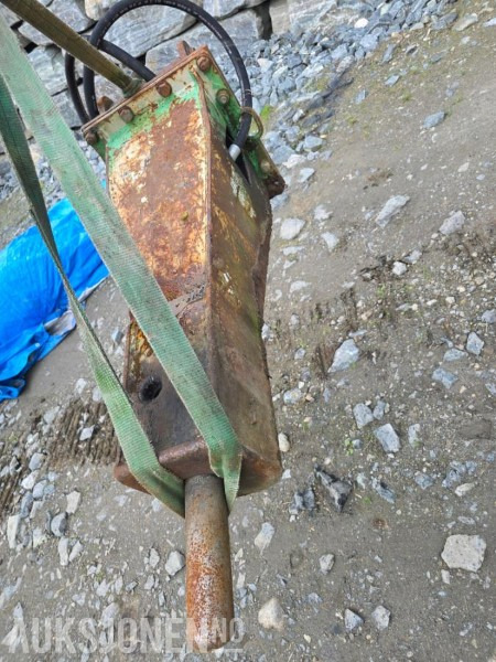 Pigghammer - Montabert 125 SX med s50 feste - Equipamento de construção: foto 2 Pigghammer - Montabert 125 SX med s50 feste - Equipamento de construção: foto 2