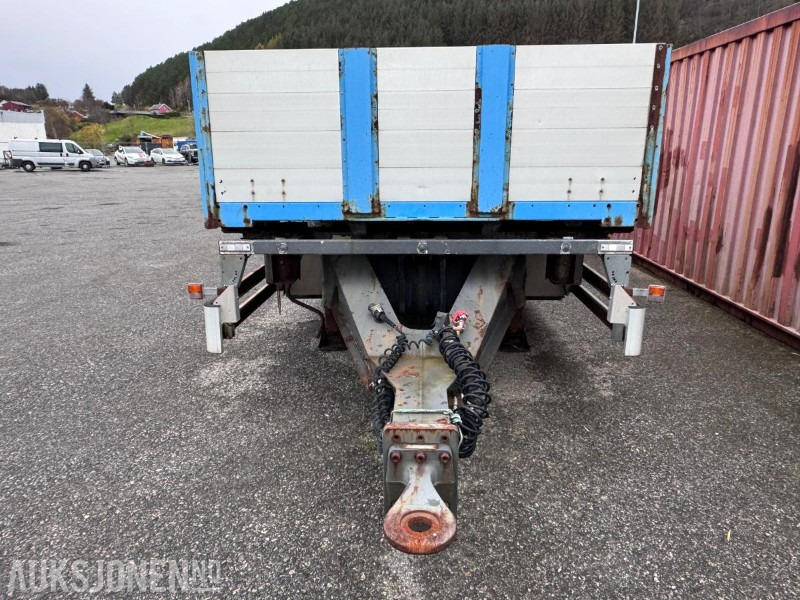 2002 Goebel & Sohn Containerchassi / Boggi kjerre med Køgel 745 Vekselflak med aluminiumskarmer - Reboque: foto 2 2002 Goebel & Sohn Containerchassi / Boggi kjerre med Køgel 745 Vekselflak med aluminiumskarmer - Reboque: foto 2