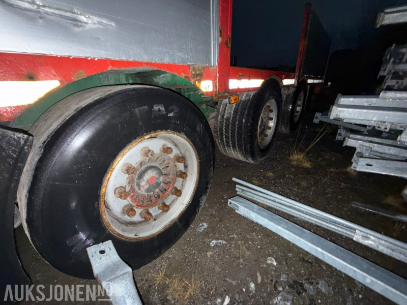 2005 Istrail Trippelkjerre - Planhenger med karmer - Reboque: foto 5 2005 Istrail Trippelkjerre - Planhenger med karmer - Reboque: foto 5