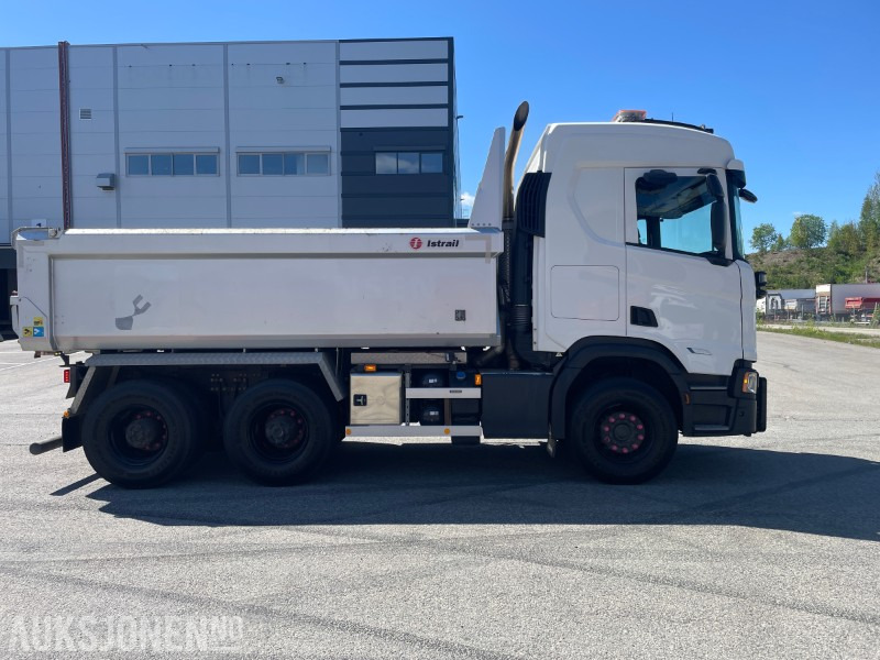 Scania R560 Super 6x4 Tippbil Istrail dumperkasse Mahlers brøyterigget - Caminhão basculante: foto 3 Scania R560 Super 6x4 Tippbil Istrail dumperkasse Mahlers brøyterigget - Caminhão basculante: foto 3