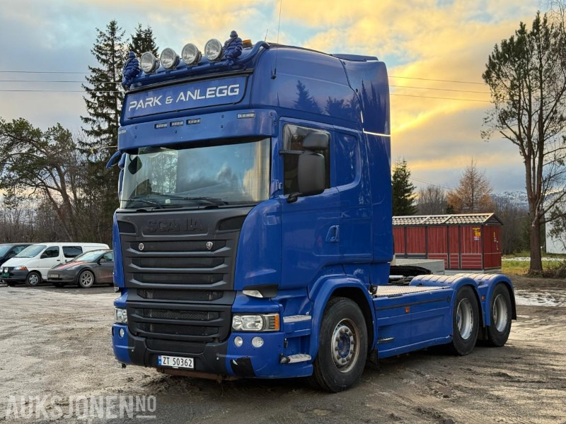 2015 Scania R-serie 6x4 Påkostet - Brøyterigget - Tipphydraulikk - Sprederhydraulikk - 675 643km - Tractor: foto 1 2015 Scania R-serie 6x4 Påkostet - Brøyterigget - Tipphydraulikk - Sprederhydraulikk - 675 643km - Tractor: foto 1
