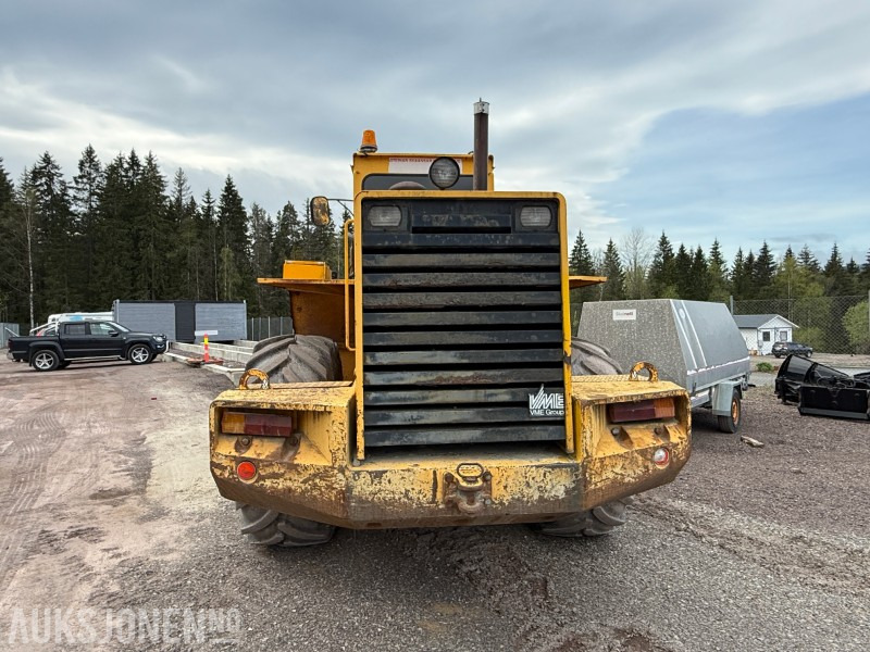 Volvo L120 Hjullaster - 4x4 - Gjerstad 2900L skuff - Nylig byttet dekk - Vekt montert - Carregadeira de rodas: foto 5 Volvo L120 Hjullaster - 4x4 - Gjerstad 2900L skuff - Nylig byttet dekk - Vekt montert - Carregadeira de rodas: foto 5