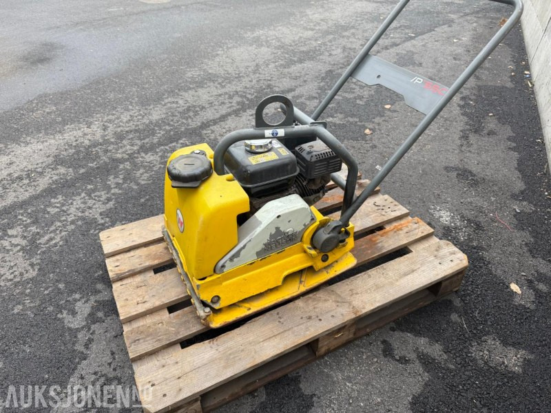 Wacker Neuson WP1550 vibroplate. - Rolo: foto 5 Wacker Neuson WP1550 vibroplate. - Rolo: foto 5
