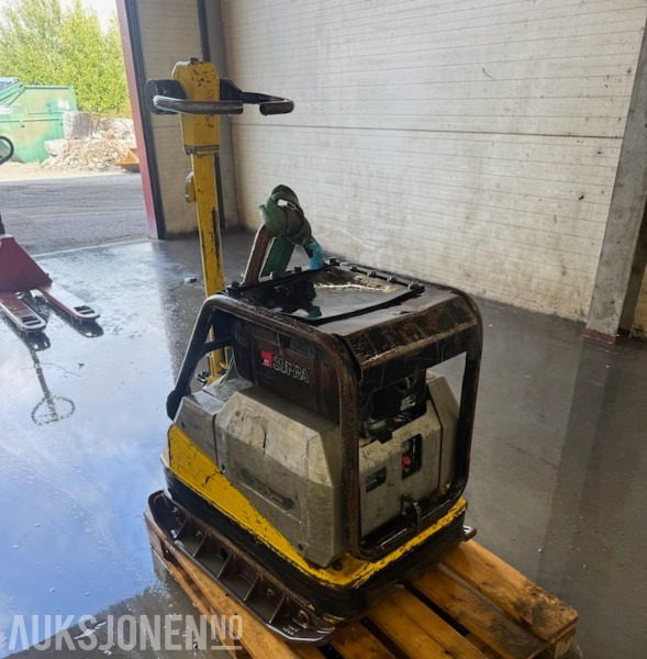 Wacker Supra Vibroplate - Rolo: foto 2 Wacker Supra Vibroplate - Rolo: foto 2