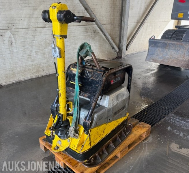 Wacker Supra Vibroplate - Rolo: foto 1 Wacker Supra Vibroplate - Rolo: foto 1