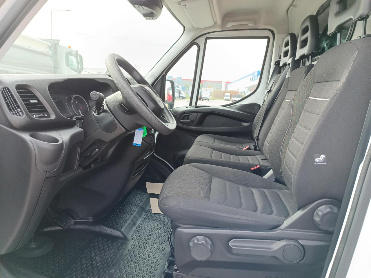 IVECO Daily 35S16A8V - Furgão: foto 2 IVECO Daily 35S16A8V - Furgão: foto 2