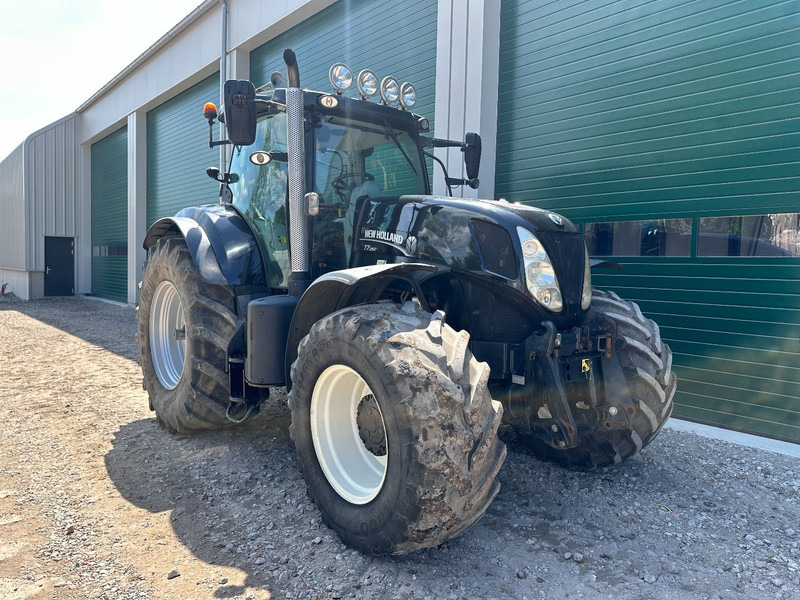 New Holland T7.260 Power Command - Trator: foto 2 New Holland T7.260 Power Command - Trator: foto 2