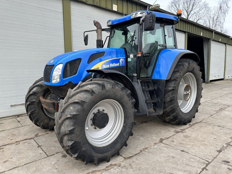 New Holland TVT 195 Dutch registration - Trator: foto 1 New Holland TVT 195 Dutch registration - Trator: foto 1