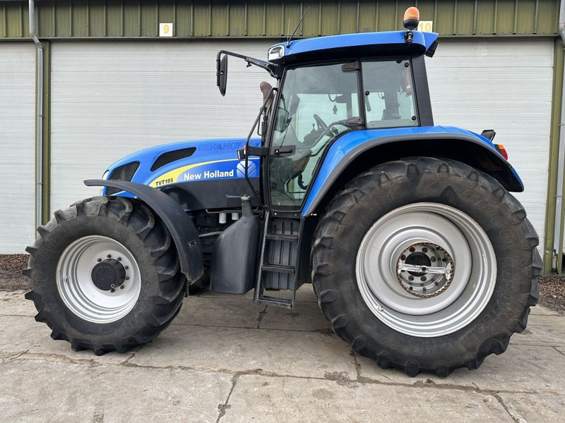New Holland TVT 195 Dutch registration - Trator: foto 2 New Holland TVT 195 Dutch registration - Trator: foto 2