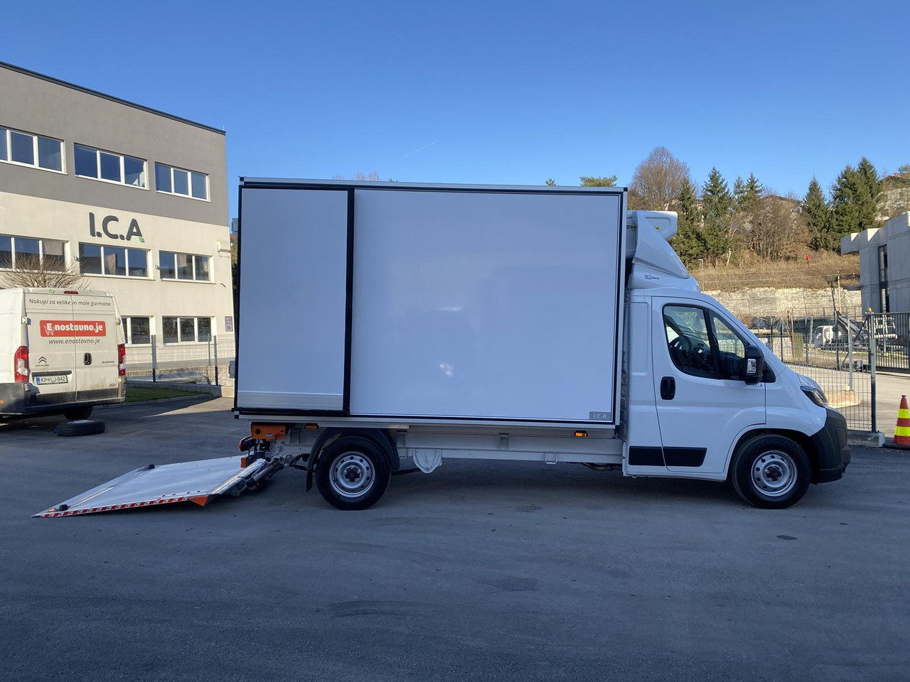 CITROEN JUMPER L3 35+ 180PS TIEFKÜHLKOFFER -20C, L: 3430mm + LADERAMPE - Carrinha frigorífica: foto 3 CITROEN JUMPER L3 35+ 180PS TIEFKÜHLKOFFER -20C, L: 3430mm + LADERAMPE - Carrinha frigorífica: foto 3