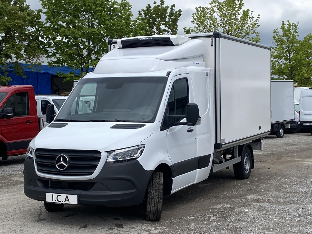 MERCEDES BENZ SPRINTER 317 CDI | DOPPELREGIME TIEFKÜHLKOFFER + BACKSLEEPER - Carrinha frigorífica: foto 5 MERCEDES BENZ SPRINTER 317 CDI | DOPPELREGIME TIEFKÜHLKOFFER + BACKSLEEPER - Carrinha frigorífica: foto 5