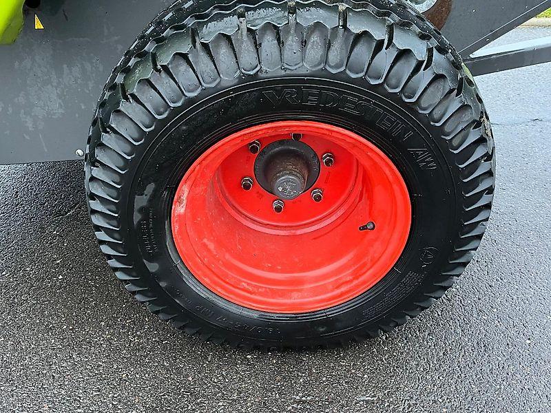 Enfardadeira de fardos redondos Claas ROLLANT 520 RC: foto 7