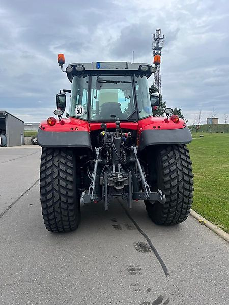 Massey Ferguson MF 6716 S Dyna-VT Efficient - Trator: foto 5 Massey Ferguson MF 6716 S Dyna-VT Efficient - Trator: foto 5