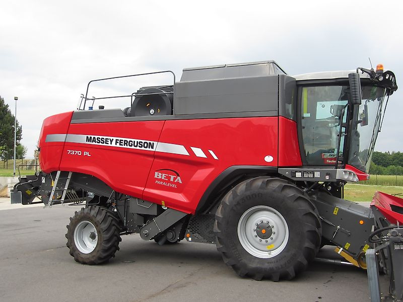 Massey Ferguson MF 7370 PL - Ceifeira debulhadora: foto 4 Massey Ferguson MF 7370 PL - Ceifeira debulhadora: foto 4